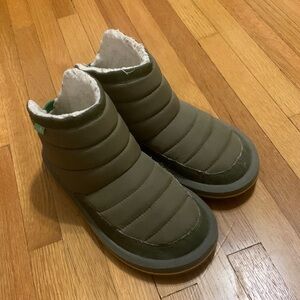 Sanuk booties